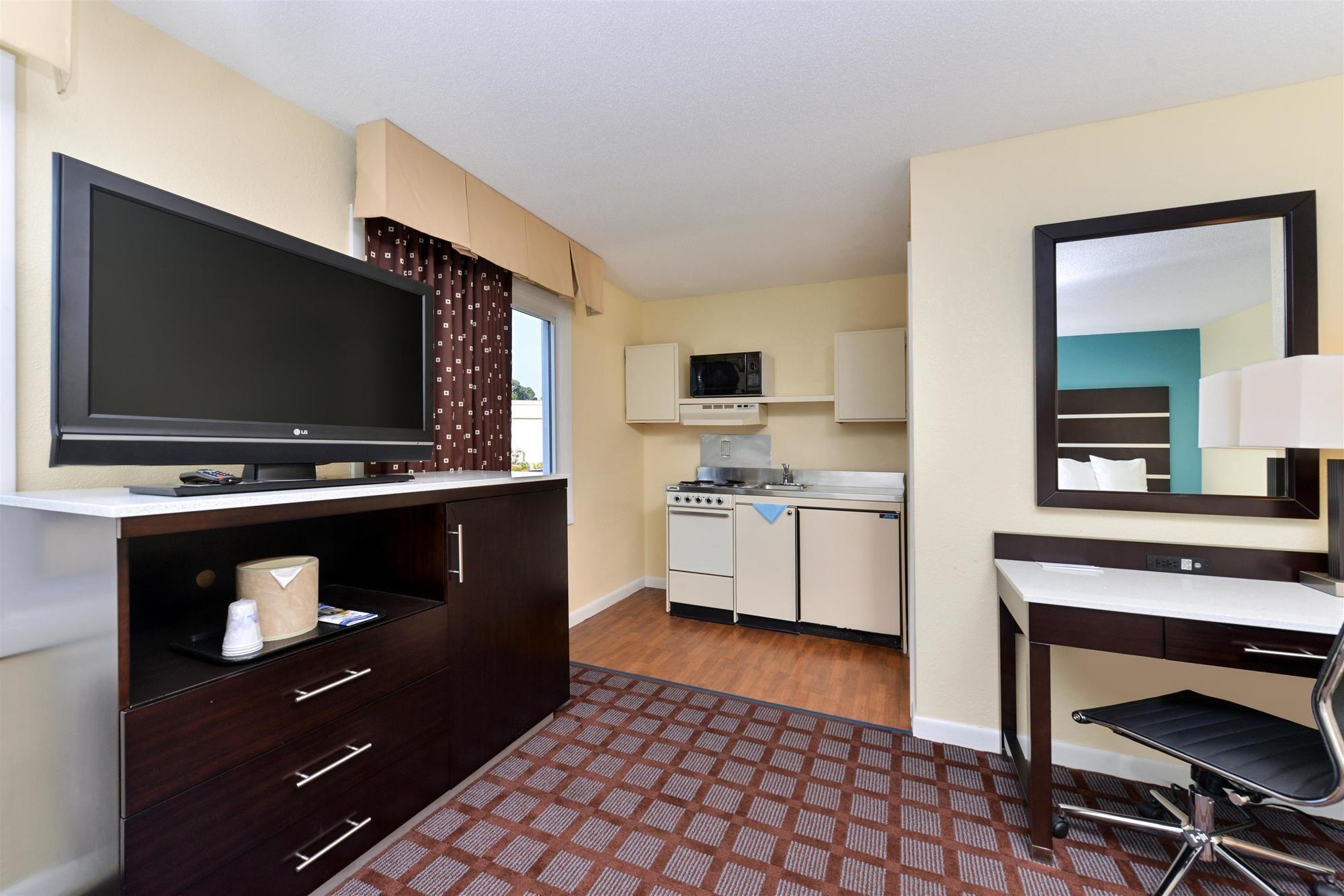 Americas Best Value Inn New London Mystic Dış mekan fotoğraf